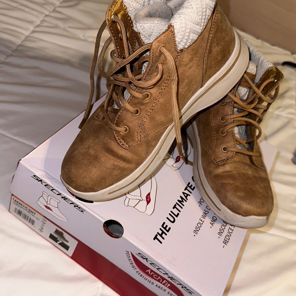 SKECHERS GO WALK ARCH FIT BOOT